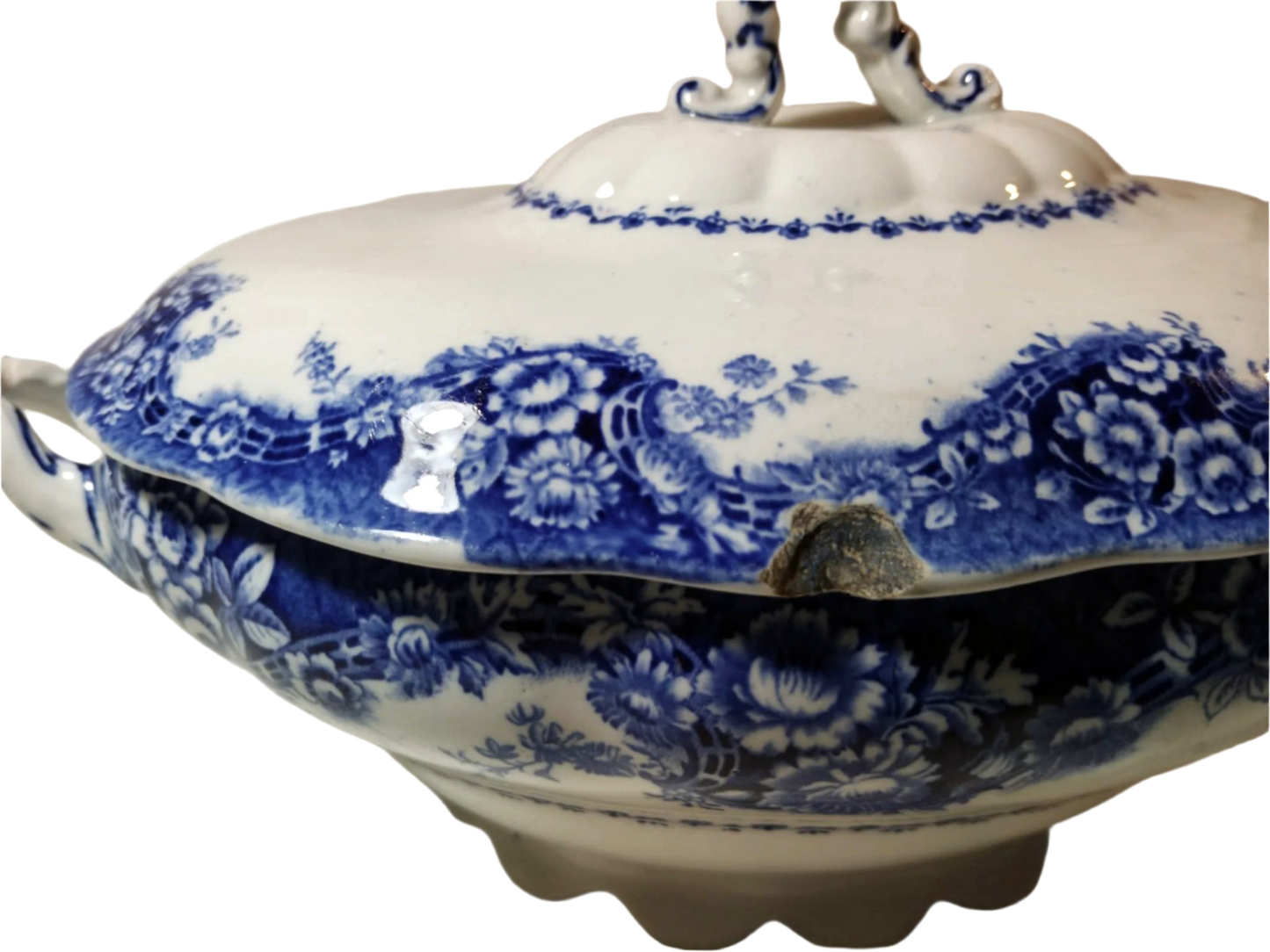 19th-Century English Blue and White Tureen