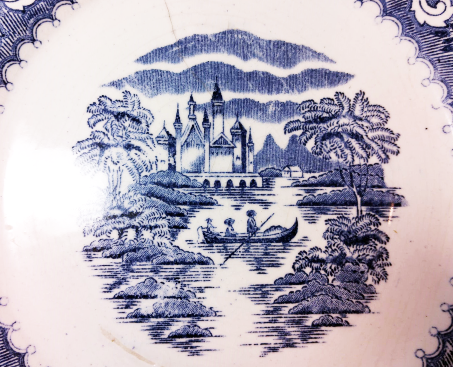 19th-Century Kingdom Collector’s Plate – Sacavém Factory