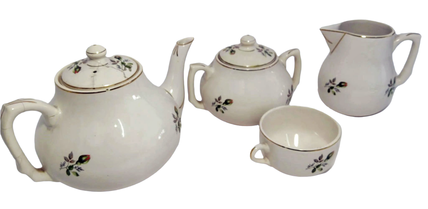 19th-Century Sacavém Floral Motif Tea Set (Incomplete)