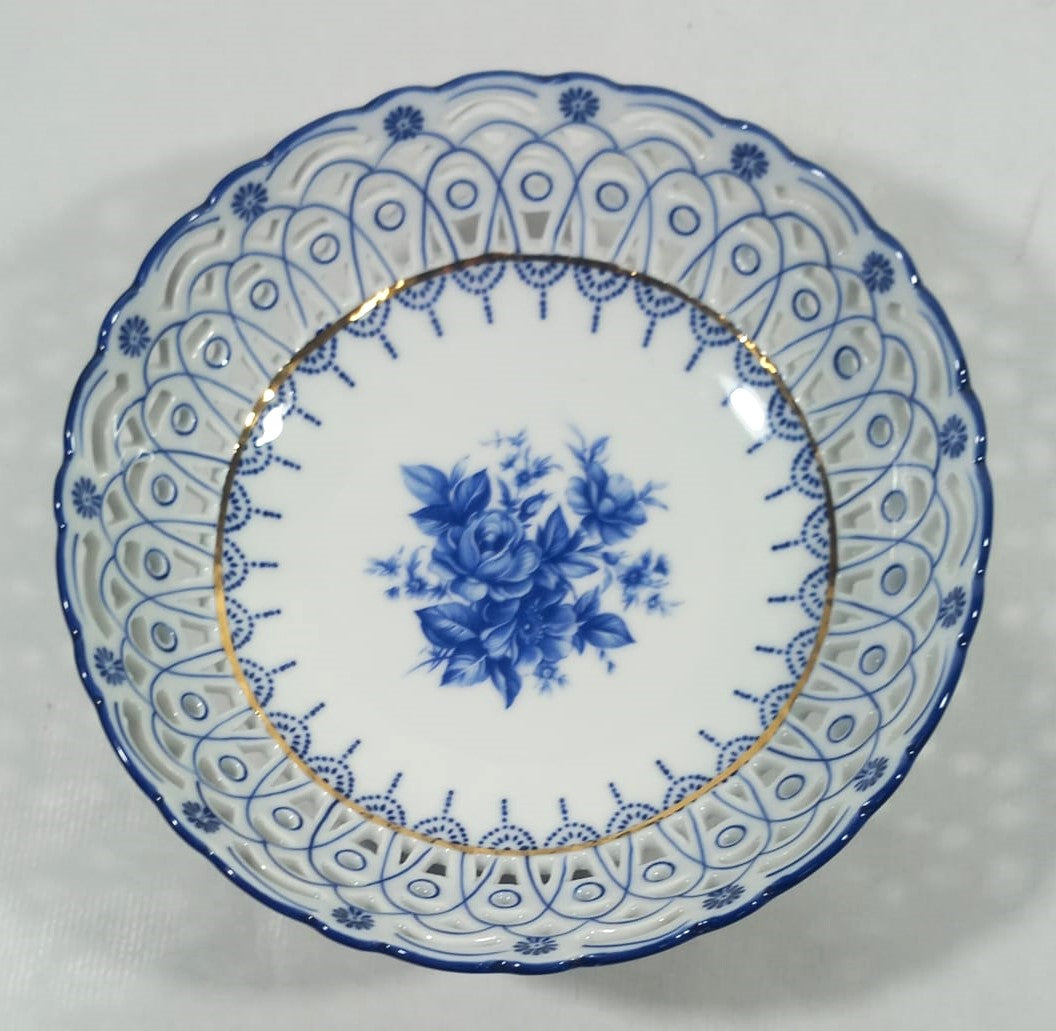 Gaia Hand-Painted Blue and White Fruit Bowl – 1940s–1950s