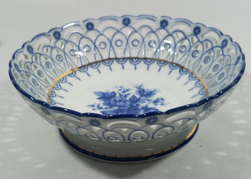 Gaia Hand-Painted Blue and White Fruit Bowl – 1940s–1950s